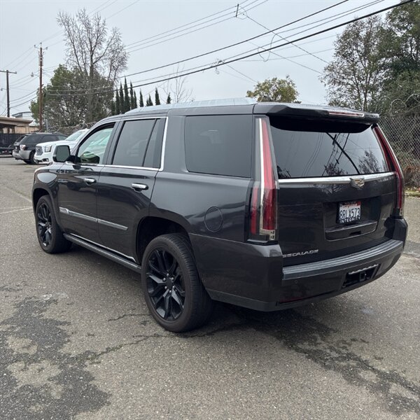 2016 Cadillac Escalade Platinum   - Photo 5 - Sherman Oaks, CA 91423