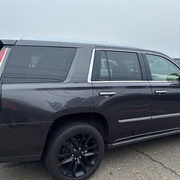 2016 Cadillac Escalade Platinum   - Photo 6 - Sherman Oaks, CA 91423