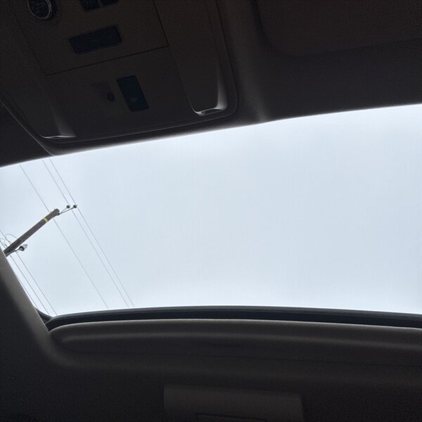 2016 Cadillac Escalade Platinum   - Photo 21 - Sherman Oaks, CA 91423