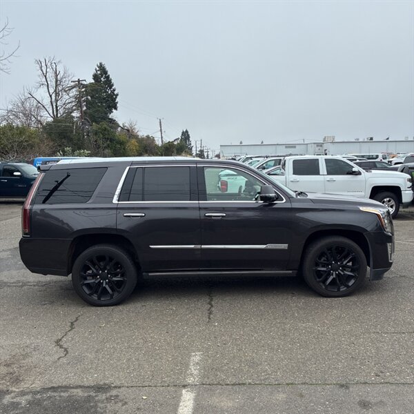 2016 Cadillac Escalade Platinum   - Photo 8 - Sherman Oaks, CA 91423
