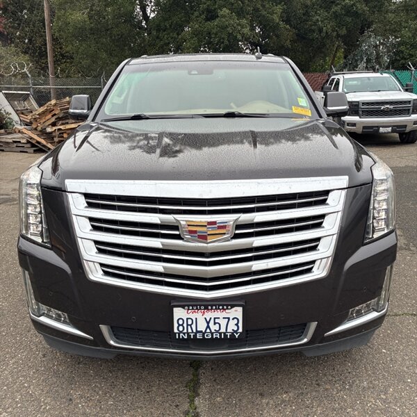 2016 Cadillac Escalade Platinum   - Photo 2 - Sherman Oaks, CA 91423