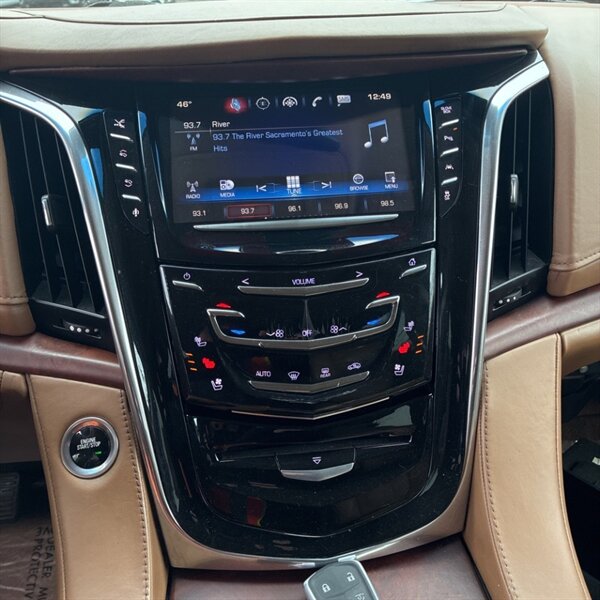 2016 Cadillac Escalade Platinum   - Photo 24 - Sherman Oaks, CA 91423