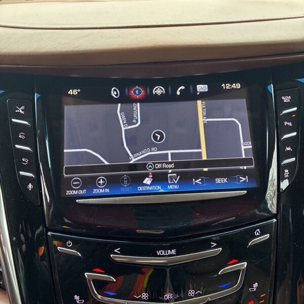 2016 Cadillac Escalade Platinum   - Photo 23 - Sherman Oaks, CA 91423