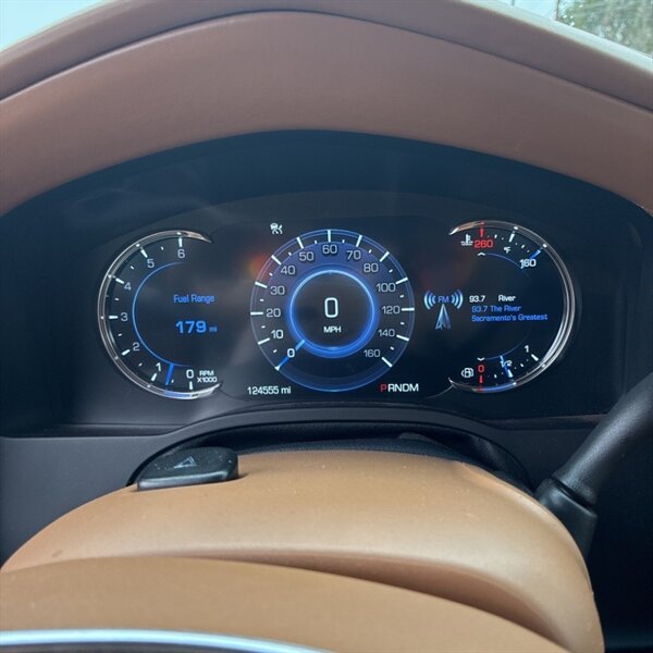 2016 Cadillac Escalade Platinum   - Photo 20 - Sherman Oaks, CA 91423