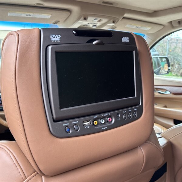 2016 Cadillac Escalade Platinum   - Photo 26 - Sherman Oaks, CA 91423