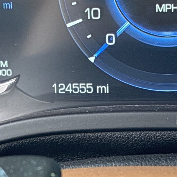 2016 Cadillac Escalade Platinum   - Photo 19 - Sherman Oaks, CA 91423