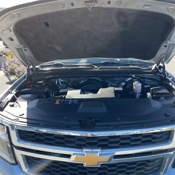 2017 Chevrolet Tahoe LT   - Photo 12 - Sherman Oaks, CA 91423