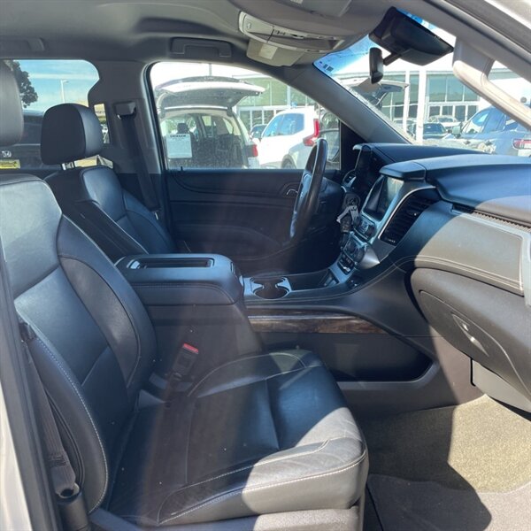 2017 Chevrolet Tahoe LT   - Photo 15 - Sherman Oaks, CA 91423