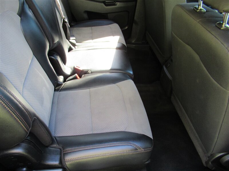 2017 Ford Explorer Police Interceptor Utility   - Photo 28 - Sherman Oaks, CA 91423