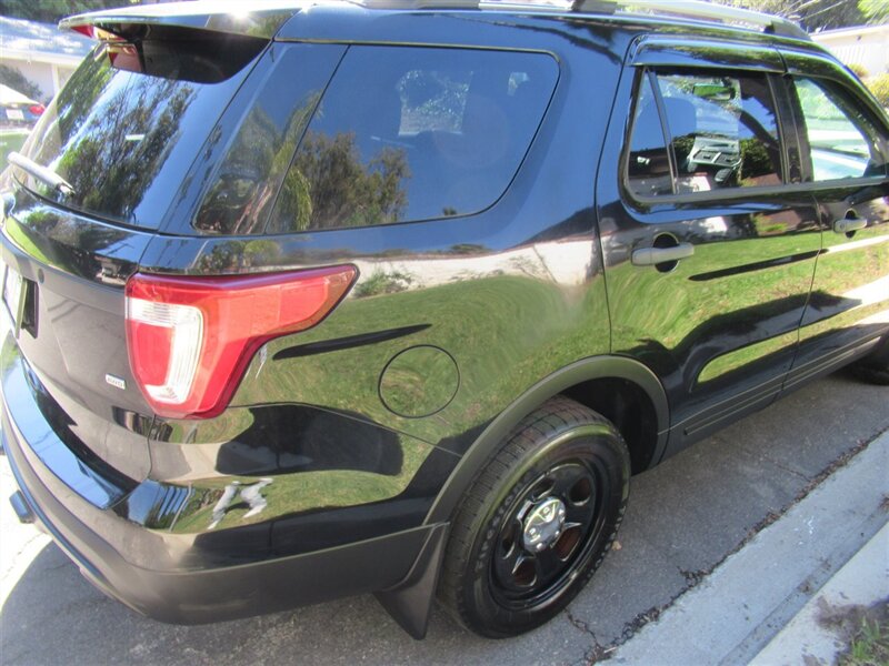 2017 Ford Explorer Police Interceptor Utility   - Photo 32 - Sherman Oaks, CA 91423