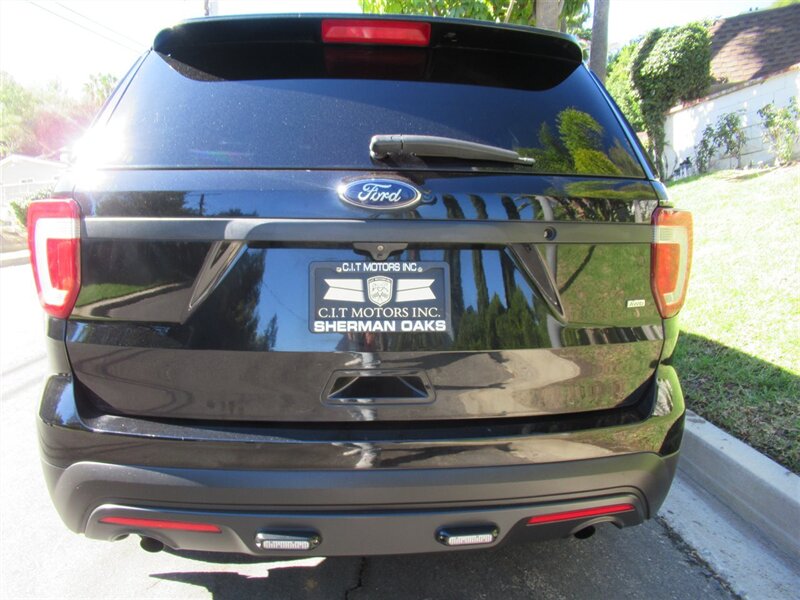 2017 Ford Explorer Police Interceptor Utility   - Photo 33 - Sherman Oaks, CA 91423