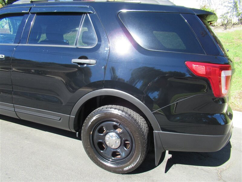 2017 Ford Explorer Police Interceptor Utility   - Photo 36 - Sherman Oaks, CA 91423