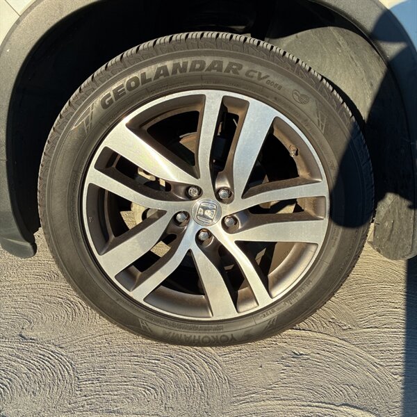 2017 Honda Pilot Touring   - Photo 14 - Sherman Oaks, CA 91423