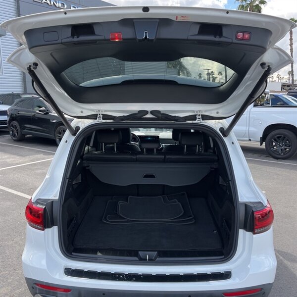 2021 Mercedes-Benz GLB GLB 250   - Photo 11 - Sherman Oaks, CA 91423