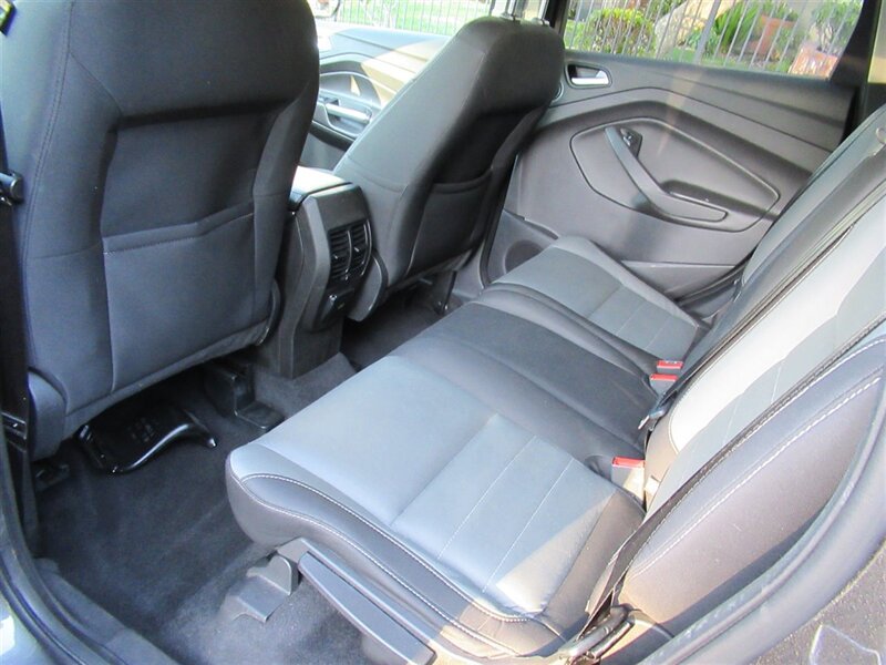 2016 Ford Escape SE   - Photo 23 - Sherman Oaks, CA 91423