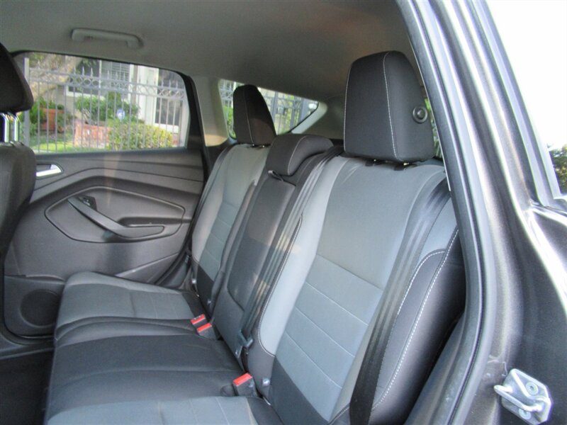 2016 Ford Escape SE   - Photo 22 - Sherman Oaks, CA 91423