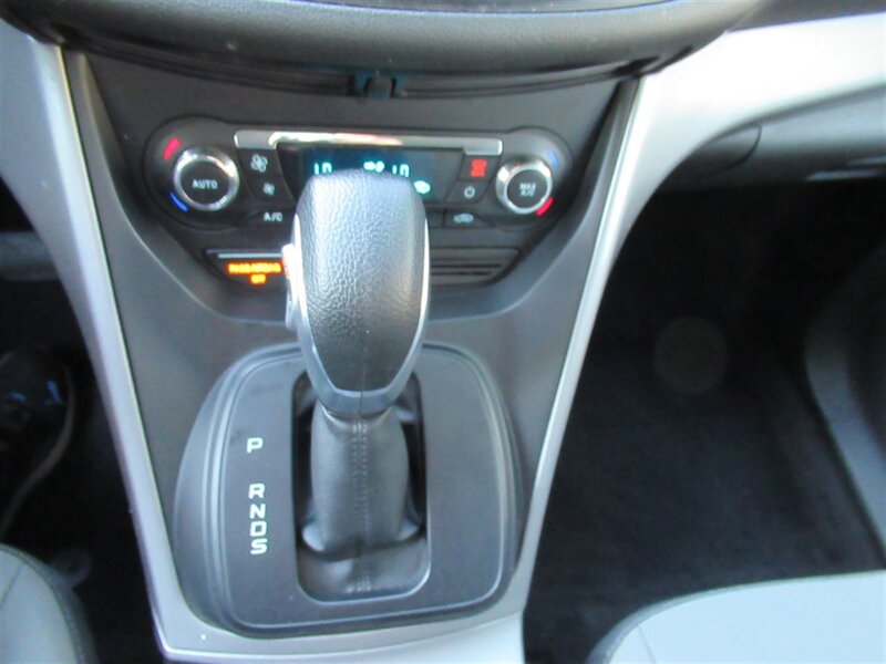 2016 Ford Escape SE   - Photo 19 - Sherman Oaks, CA 91423