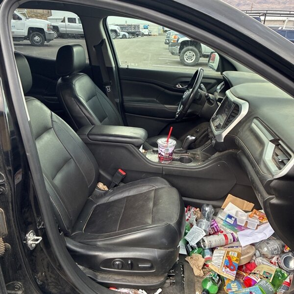 2019 GMC Acadia SLT-1   - Photo 12 - Sherman Oaks, CA 91423