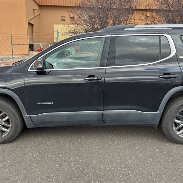 2019 GMC Acadia SLT-1   - Photo 6 - Sherman Oaks, CA 91423