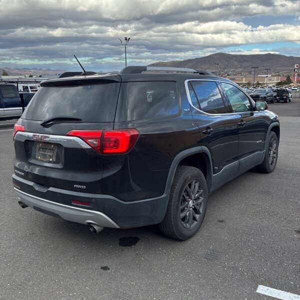 2019 GMC Acadia SLT-1   - Photo 4 - Sherman Oaks, CA 91423