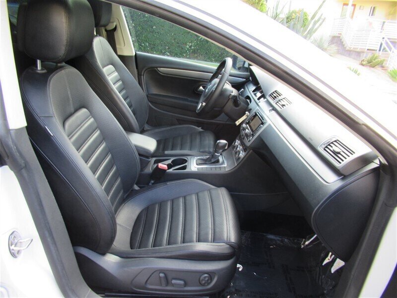 2013 Volkswagen CC Lux PZEV   - Photo 30 - Sherman Oaks, CA 91423