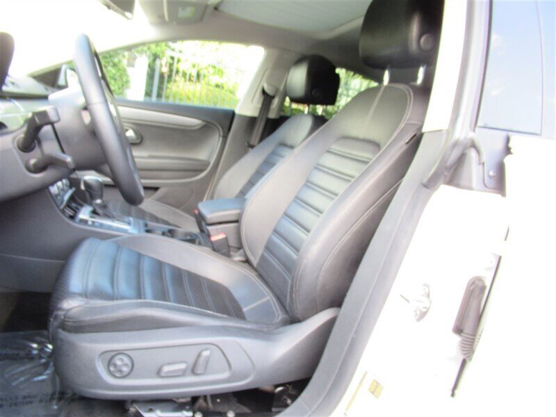 2013 Volkswagen CC Lux PZEV   - Photo 14 - Sherman Oaks, CA 91423