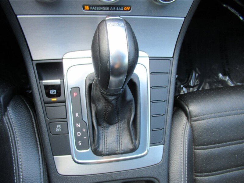 2013 Volkswagen CC Lux PZEV   - Photo 21 - Sherman Oaks, CA 91423