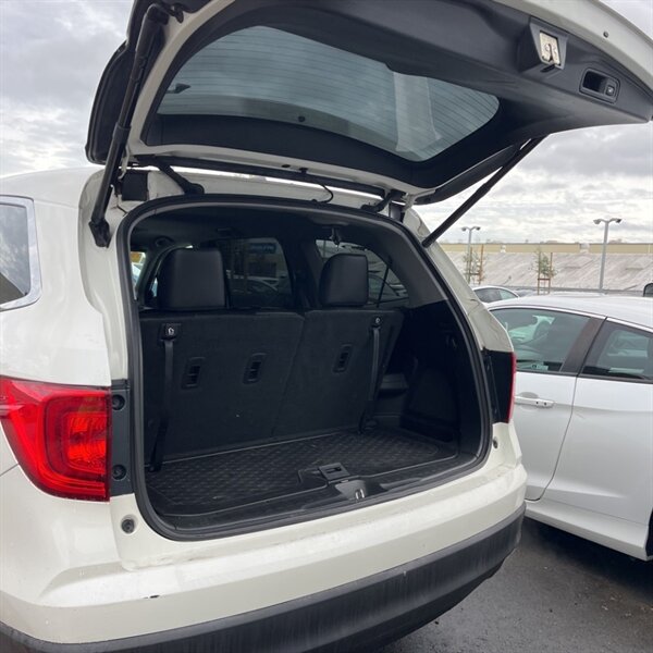 2018 Honda Pilot EX-L   - Photo 14 - Sherman Oaks, CA 91423