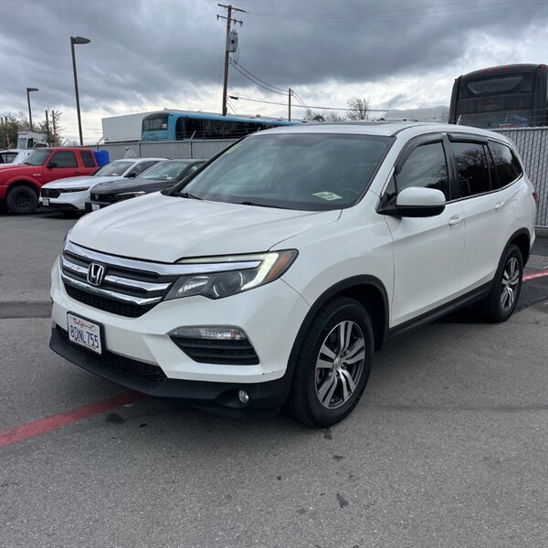 2018 Honda Pilot EX-L   - Photo 1 - Sherman Oaks, CA 91423
