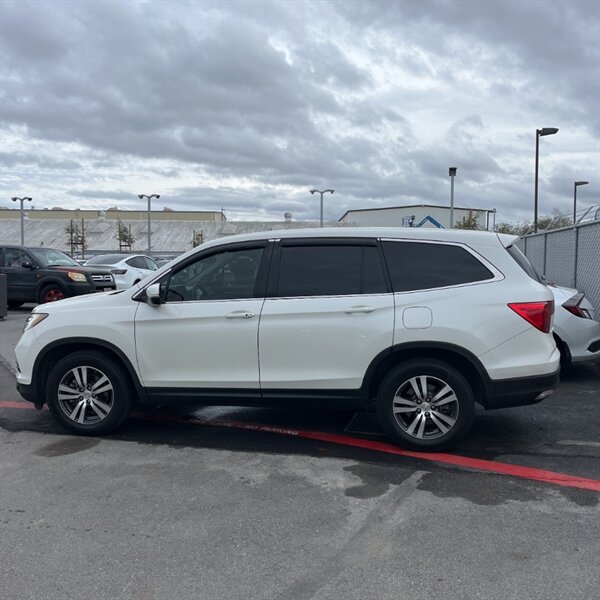 2018 Honda Pilot EX-L   - Photo 12 - Sherman Oaks, CA 91423