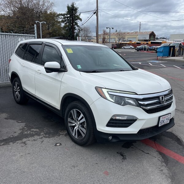 2018 Honda Pilot EX-L   - Photo 2 - Sherman Oaks, CA 91423