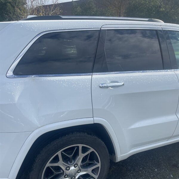 2021 Jeep Grand Cherokee Overland   - Photo 13 - Sherman Oaks, CA 91423