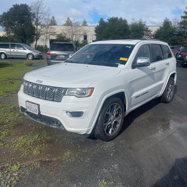 2021 Jeep Grand Cherokee Overland   - Photo 3 - Sherman Oaks, CA 91423