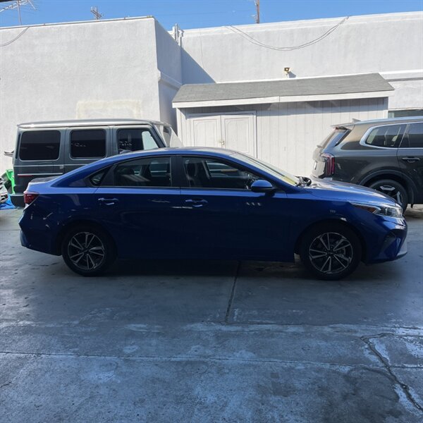 2022 Kia Forte FE   - Photo 9 - Sherman Oaks, CA 91423