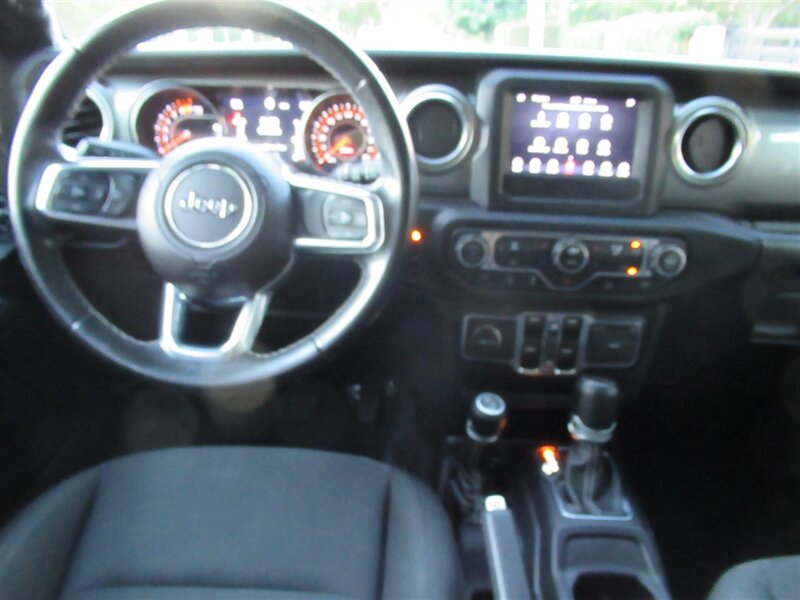 2019 Jeep Wrangler Sahara   - Photo 27 - Sherman Oaks, CA 91423