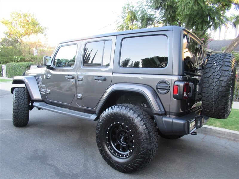 2019 Jeep Wrangler Sahara   - Photo 9 - Sherman Oaks, CA 91423