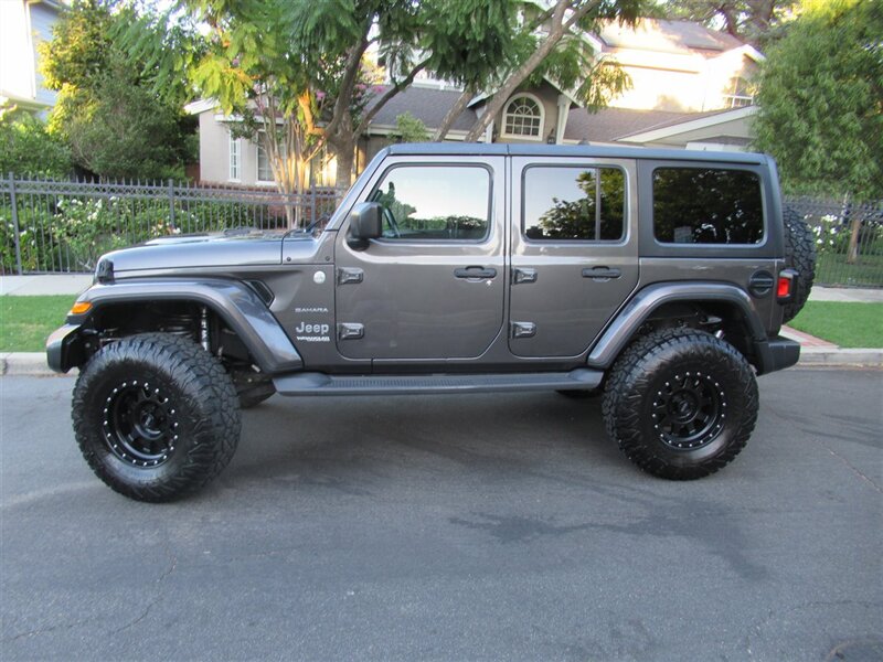 2019 Jeep Wrangler Sahara   - Photo 8 - Sherman Oaks, CA 91423