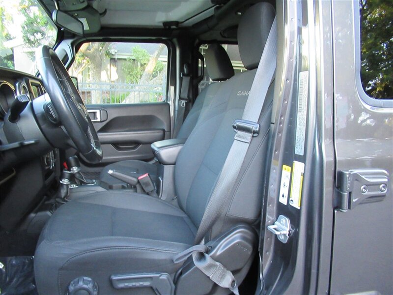 2019 Jeep Wrangler Sahara   - Photo 16 - Sherman Oaks, CA 91423