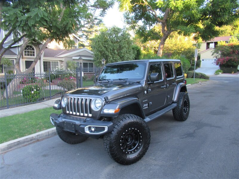 2019 Jeep Wrangler Sahara   - Photo 3 - Sherman Oaks, CA 91423
