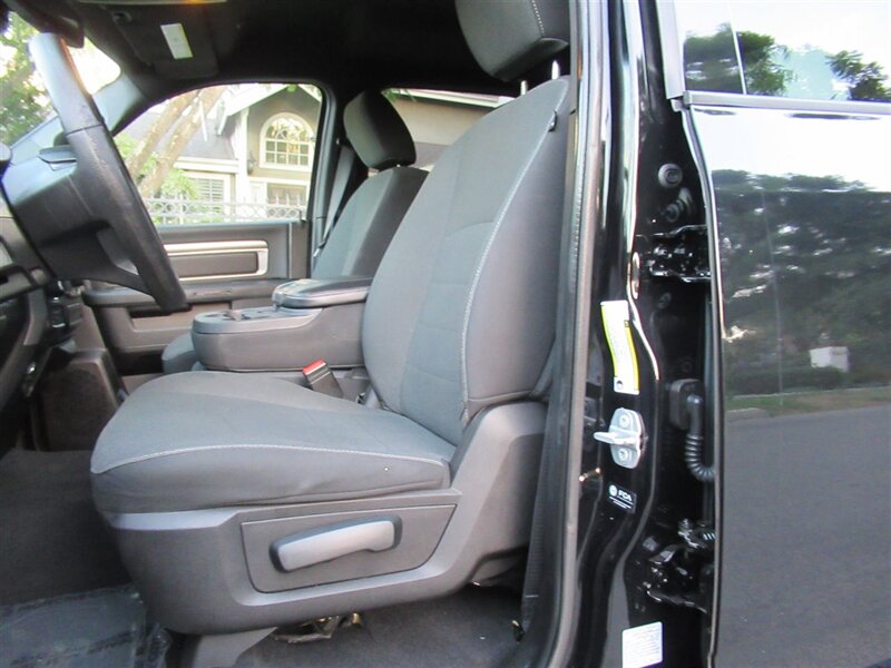 2022 RAM 1500 Classic SLT   - Photo 20 - Sherman Oaks, CA 91423