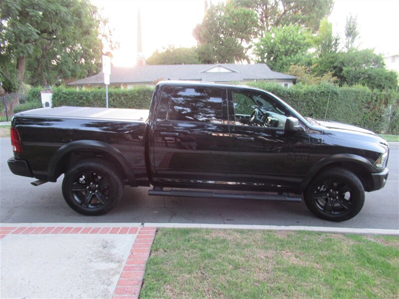 2022 RAM 1500 Classic SLT   - Photo 16 - Sherman Oaks, CA 91423