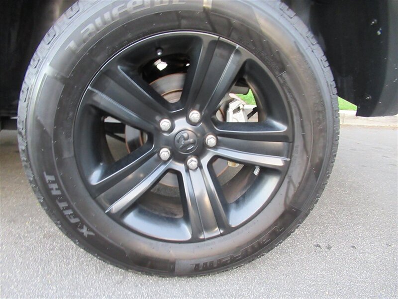 2022 RAM 1500 Classic SLT   - Photo 10 - Sherman Oaks, CA 91423