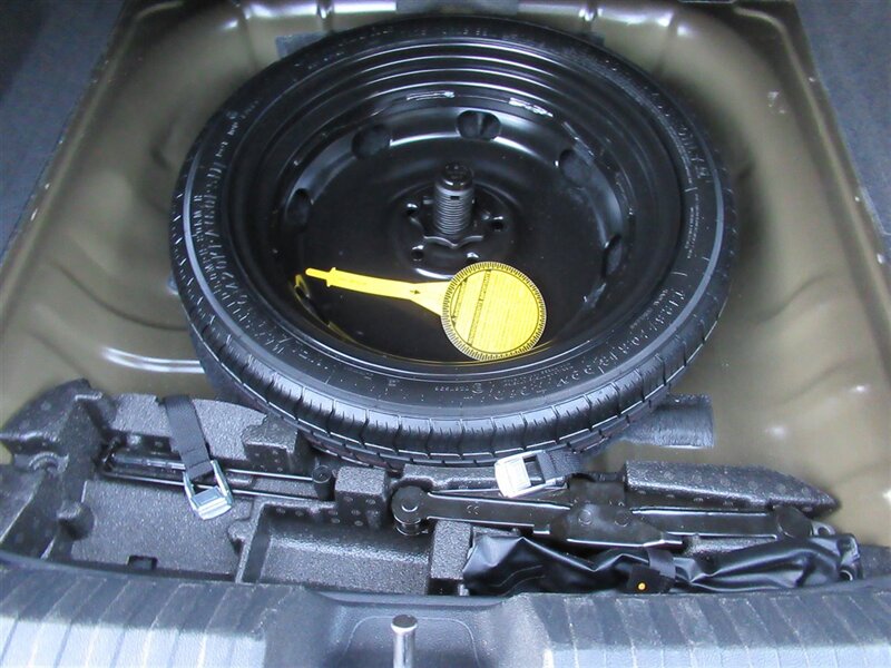 2023 Audi A3 Premium 40 TFSI   - Photo 30 - Sherman Oaks, CA 91423