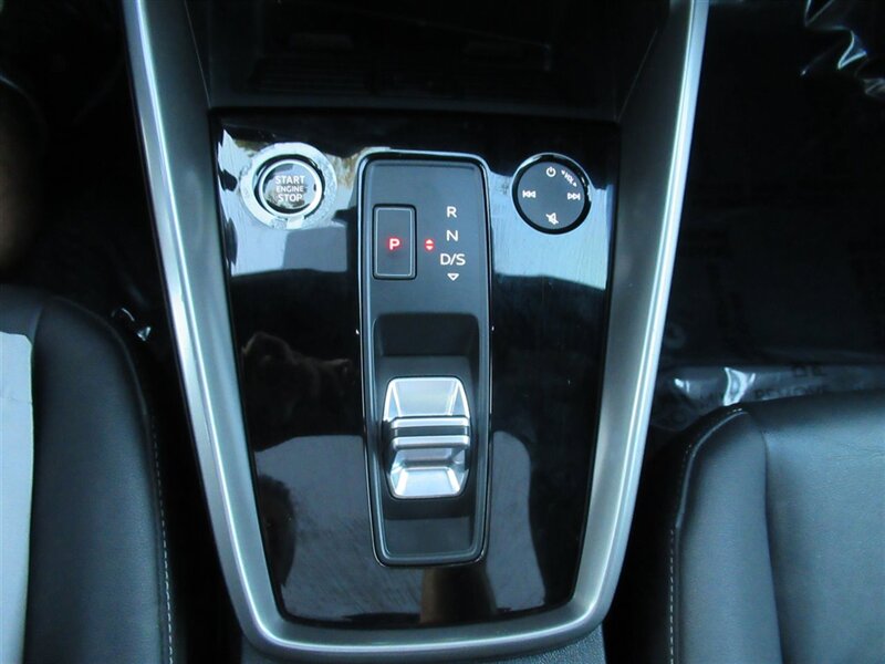 2023 Audi A3 Premium 40 TFSI   - Photo 22 - Sherman Oaks, CA 91423