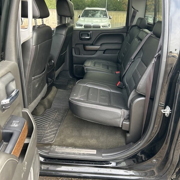 2017 GMC Sierra 1500 Denali   - Photo 18 - Sherman Oaks, CA 91423