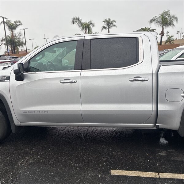 2022 GMC Sierra 1500 SLT   - Photo 9 - Sherman Oaks, CA 91423