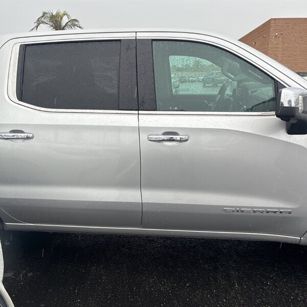 2022 GMC Sierra 1500 SLT   - Photo 8 - Sherman Oaks, CA 91423