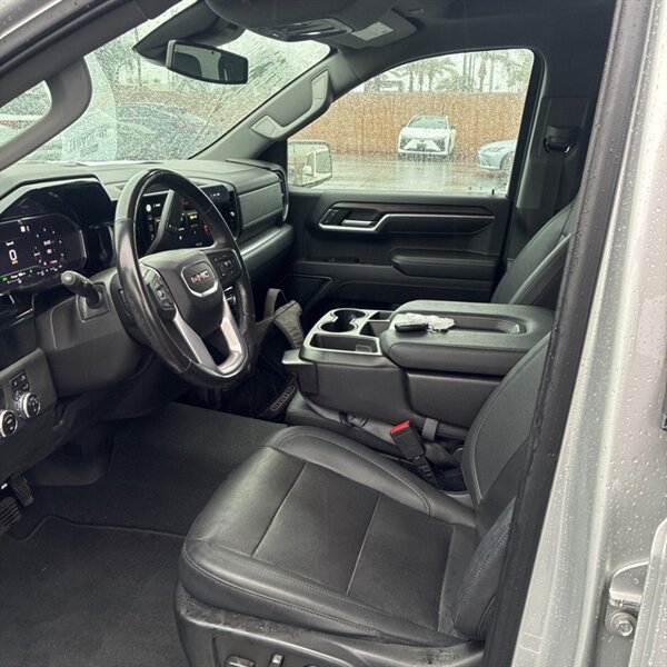 2022 GMC Sierra 1500 SLT   - Photo 14 - Sherman Oaks, CA 91423