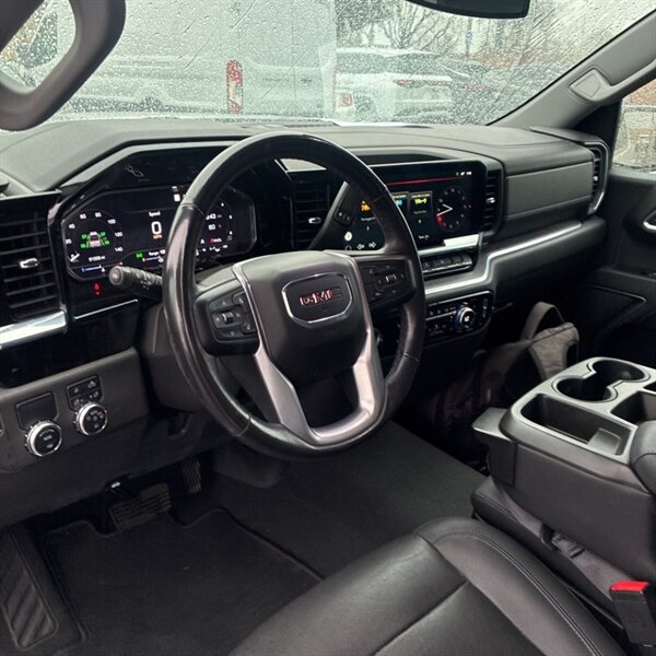 2022 GMC Sierra 1500 SLT   - Photo 21 - Sherman Oaks, CA 91423