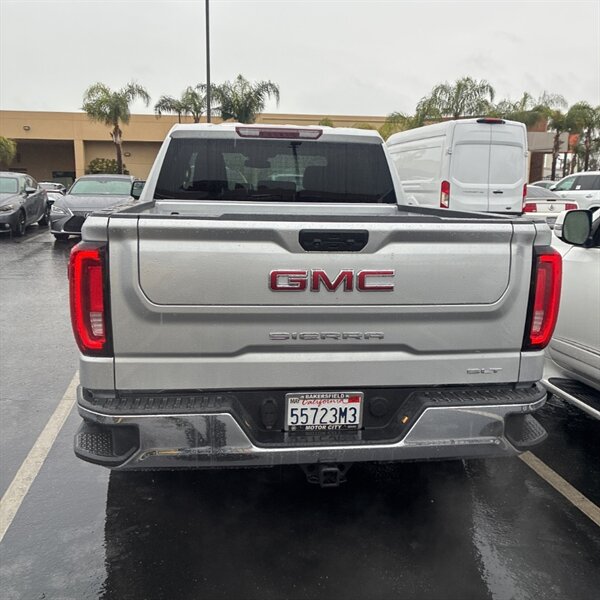 2022 GMC Sierra 1500 SLT   - Photo 10 - Sherman Oaks, CA 91423